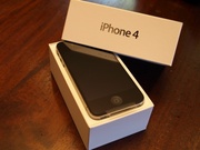 Apple iPhone 4 32GB Black Unlocked Original